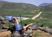 Norske FN-soldater ved Kardelah broen i Sr-Libanon.  UNIFIL